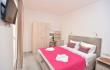 Tremannsrom med balkong 11 inn Villa Ines, privat innkvartering i sted Budva, Montenegro